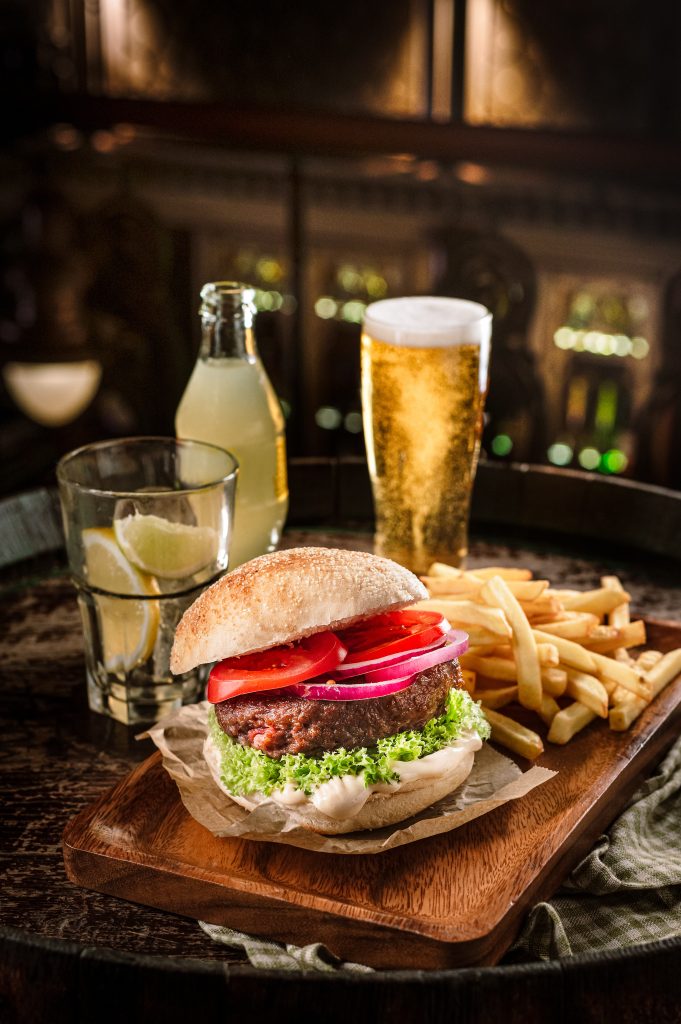 Carta irish pub hamburguesa y cerveza