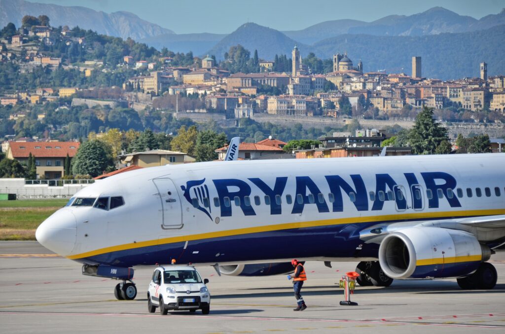 Ryanair airways ireland logo